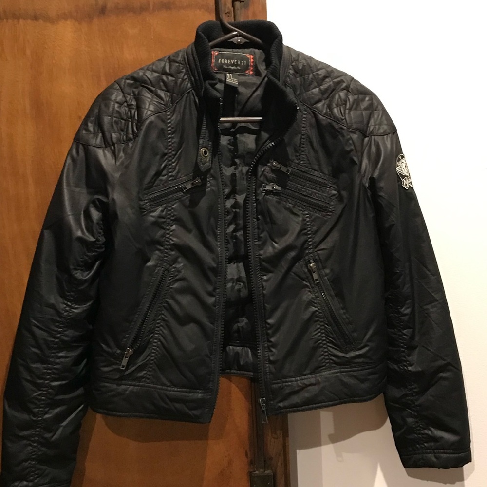 Lightweight puffer jacket - perfect for Fall!